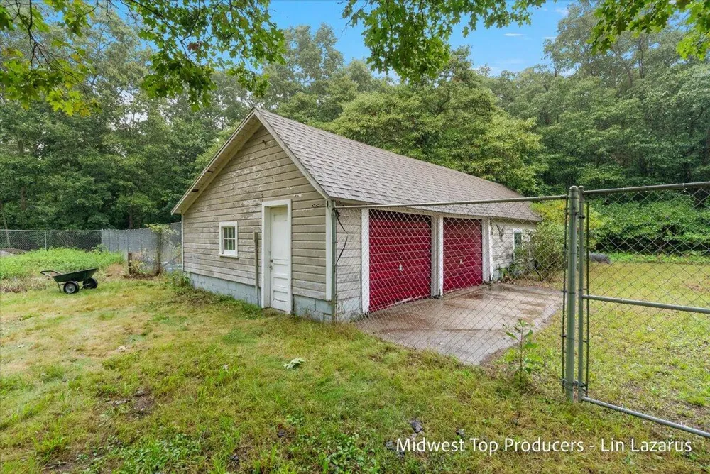 4568 Duck Lake Road Whitehall, MI 49461