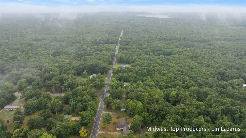 4568 Duck Lake Road Whitehall, MI 49461