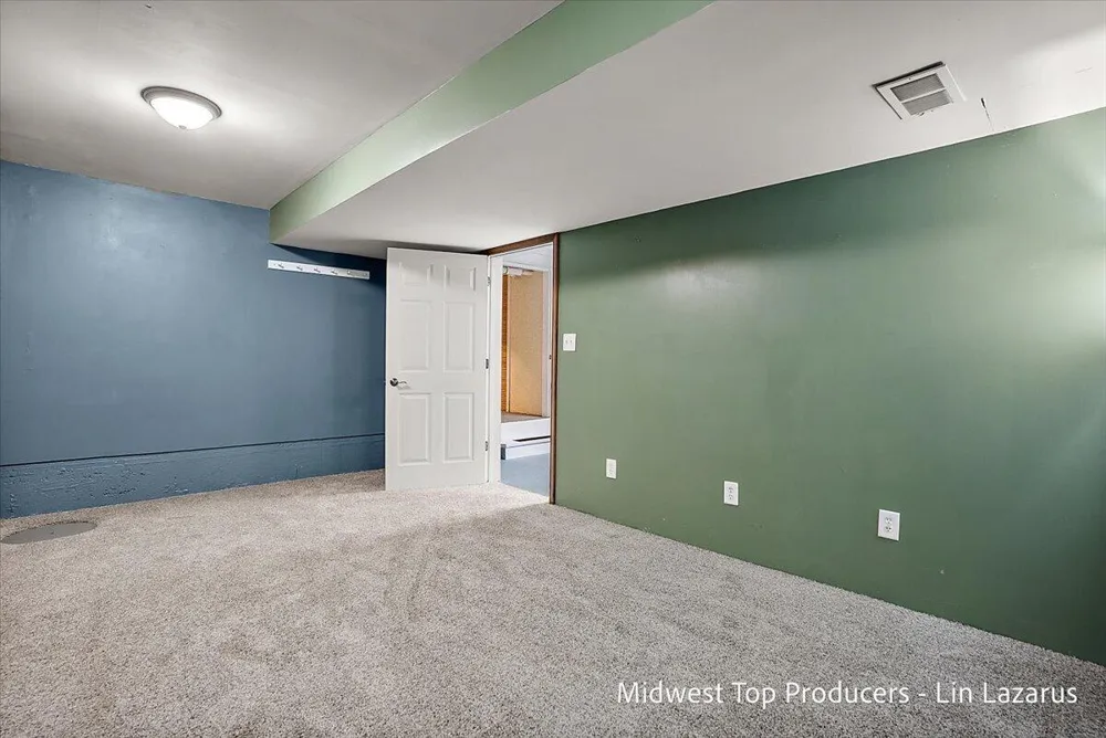 4568 Duck Lake Road Whitehall, MI 49461