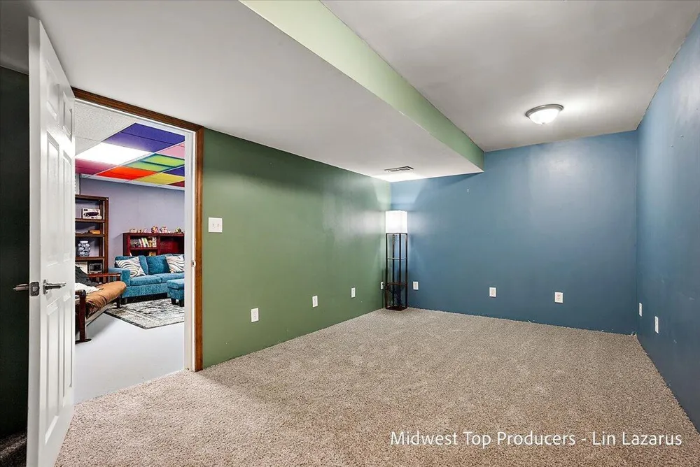 4568 Duck Lake Road Whitehall, MI 49461