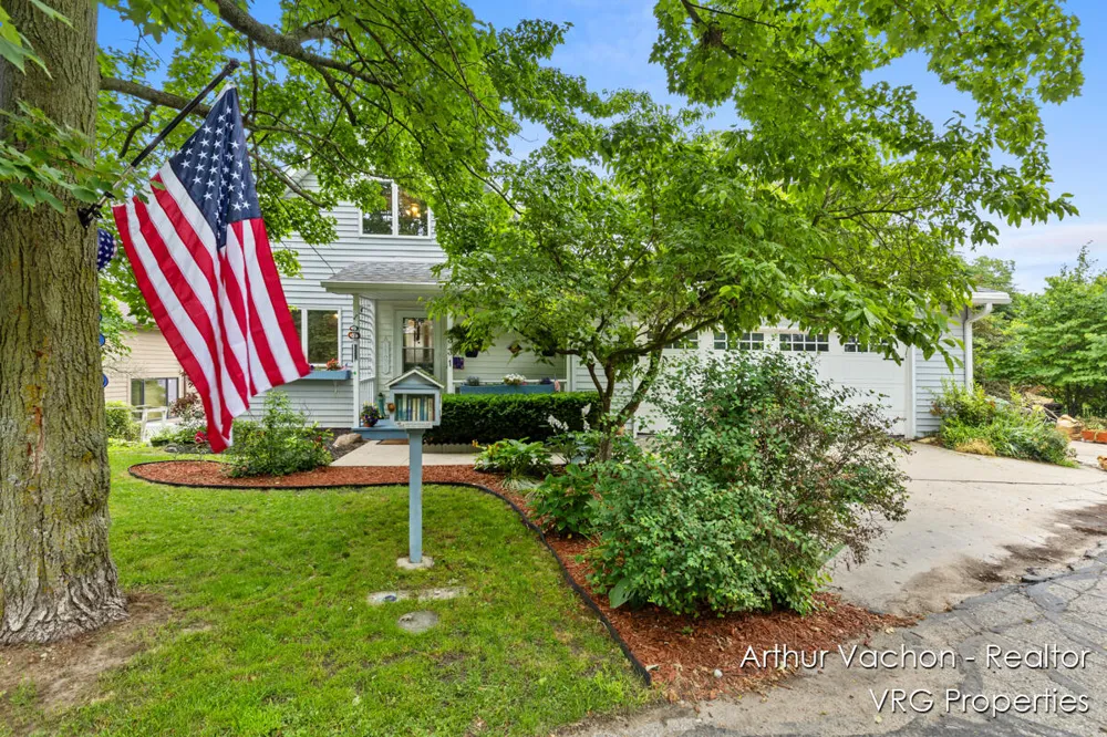 331 Conkey Drive Fenwick City, MI 48834