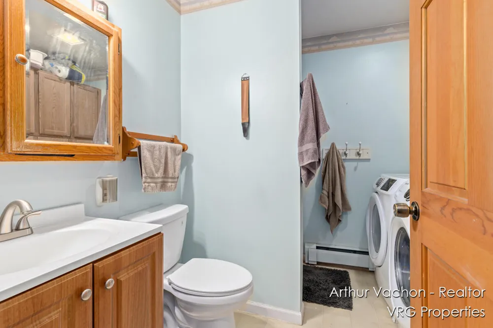 331 Conkey Drive Fenwick City, MI 48834