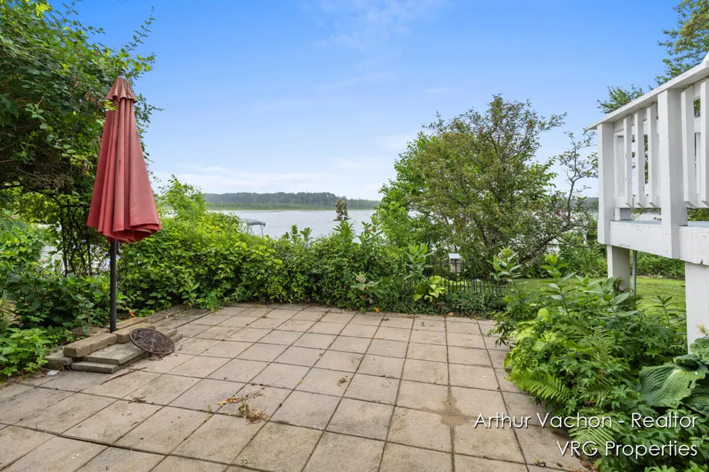 331 Conkey Drive Fenwick City, MI 48834