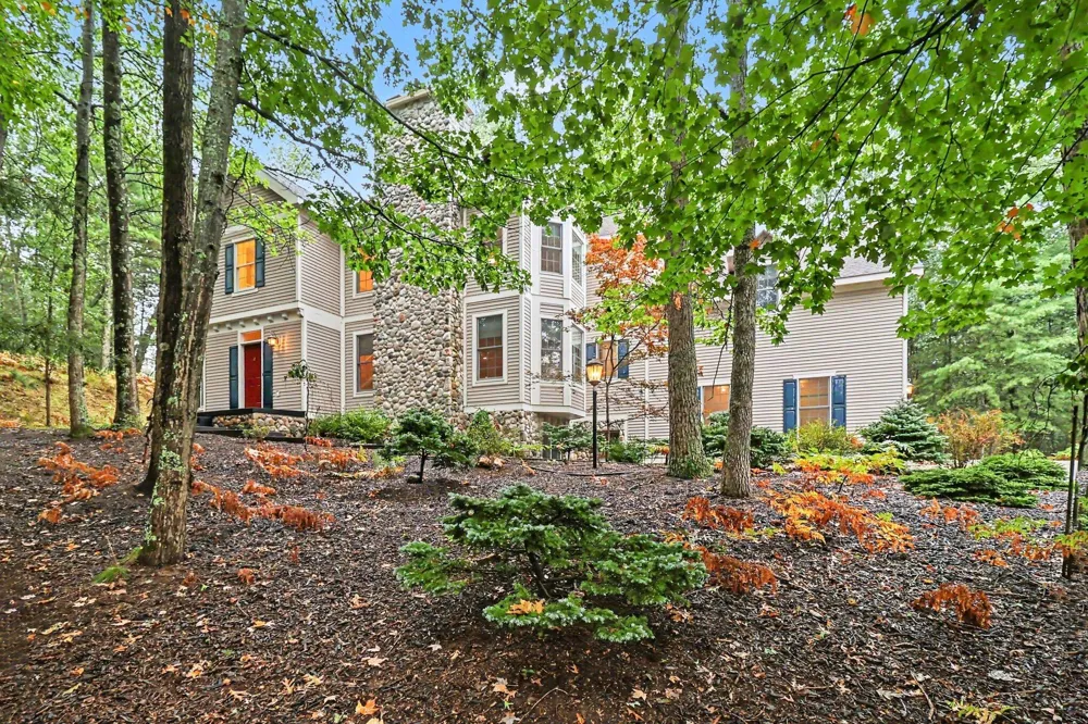 5439 Shawnee Road Pentwater, MI 49449