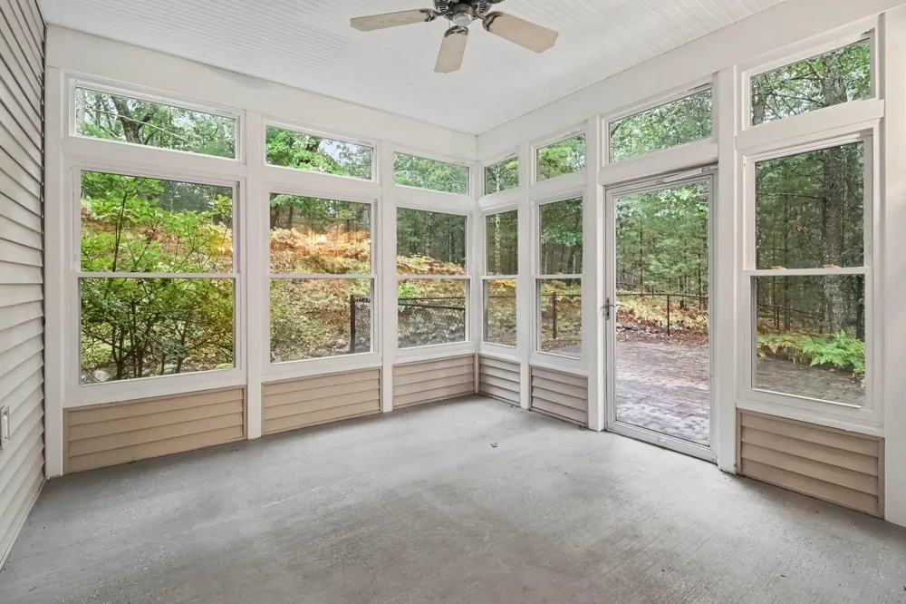 5439 Shawnee Road Pentwater, MI 49449