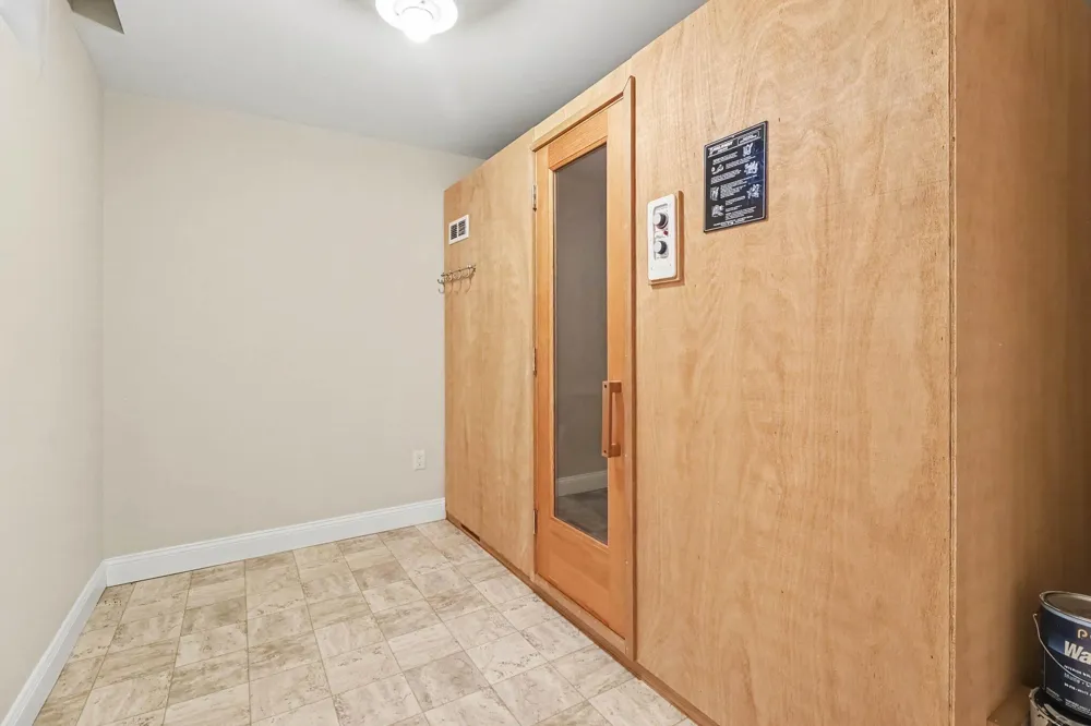 5439 Shawnee Road Pentwater, MI 49449