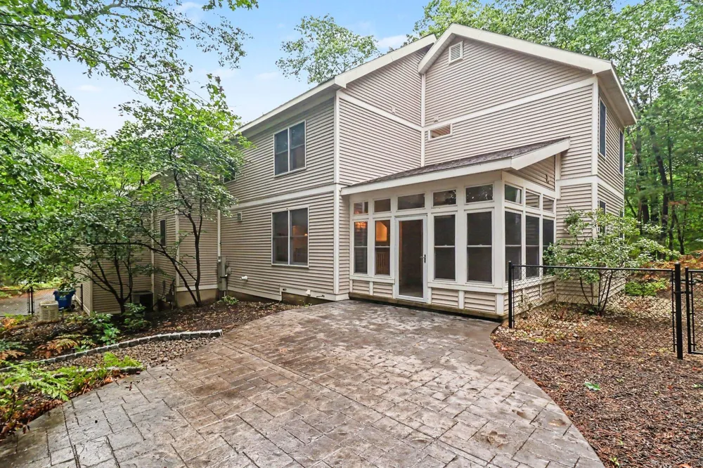 5439 Shawnee Road Pentwater, MI 49449