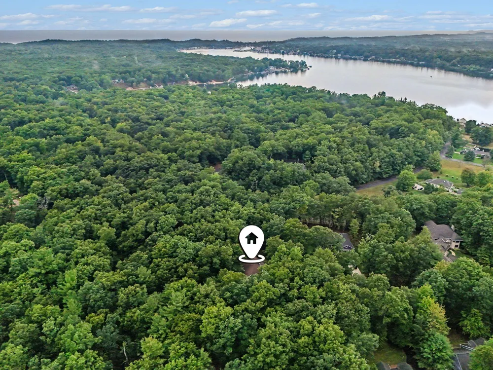 5439 Shawnee Road Pentwater, MI 49449