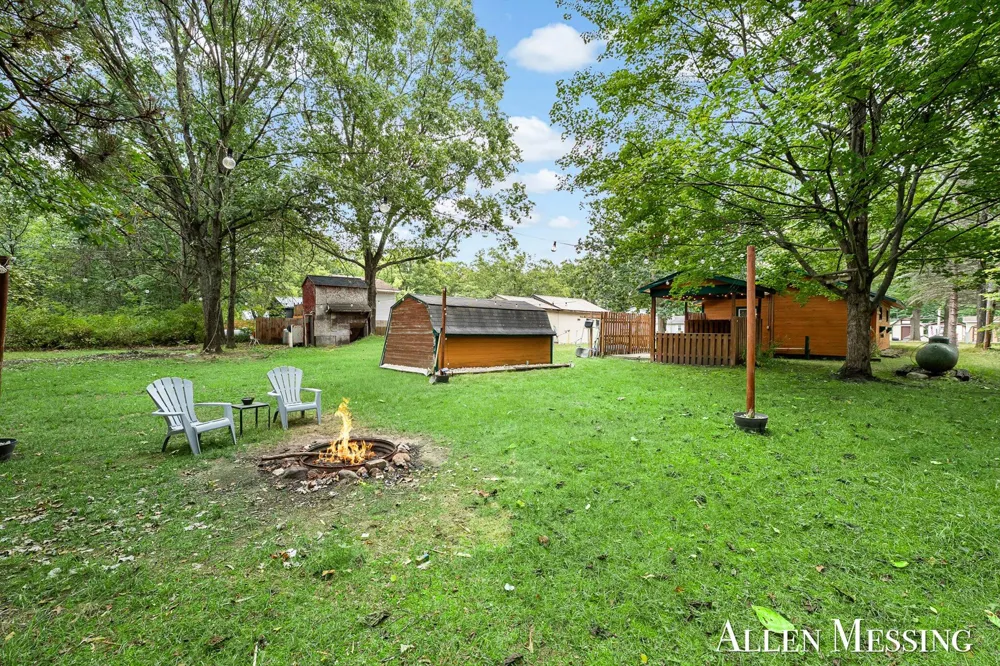 543 Pettibone Drive Bitely, MI 49309