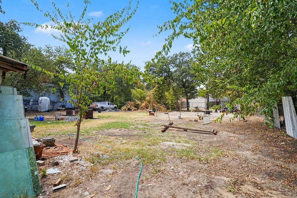 3601 Shawnee Trail Lake Worth, TX 76135
