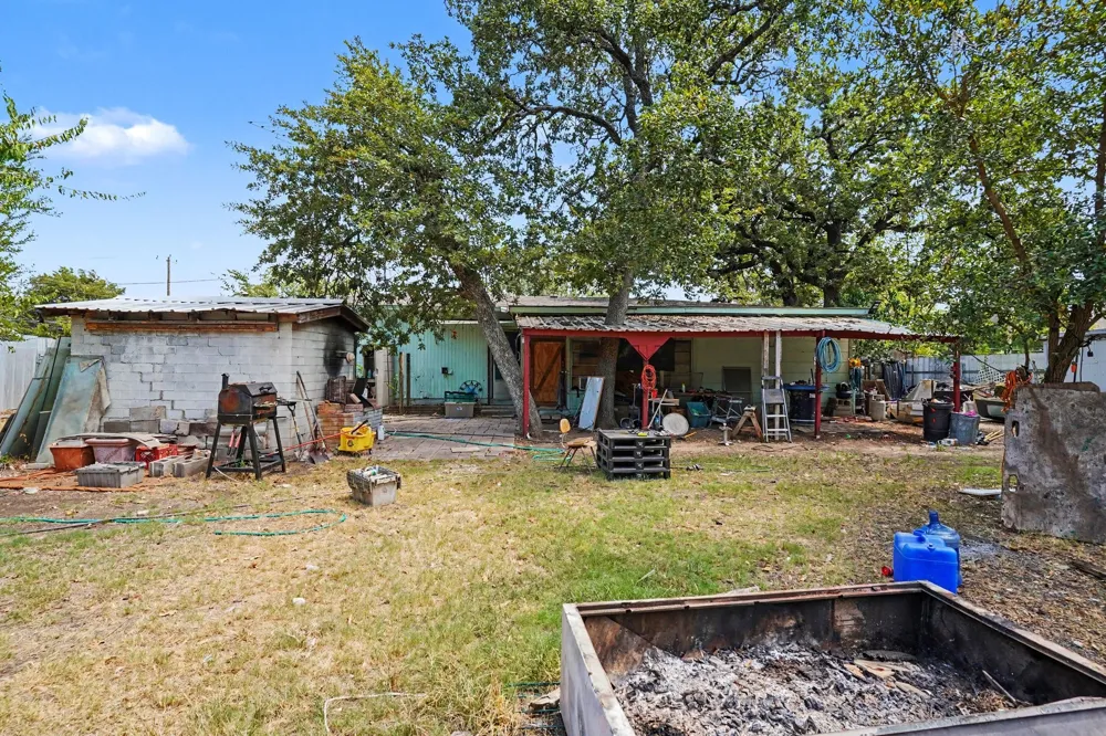 3601 Shawnee Trail Lake Worth, TX 76135