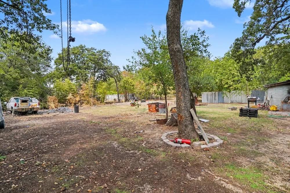 3601 Shawnee Trail Lake Worth, TX 76135