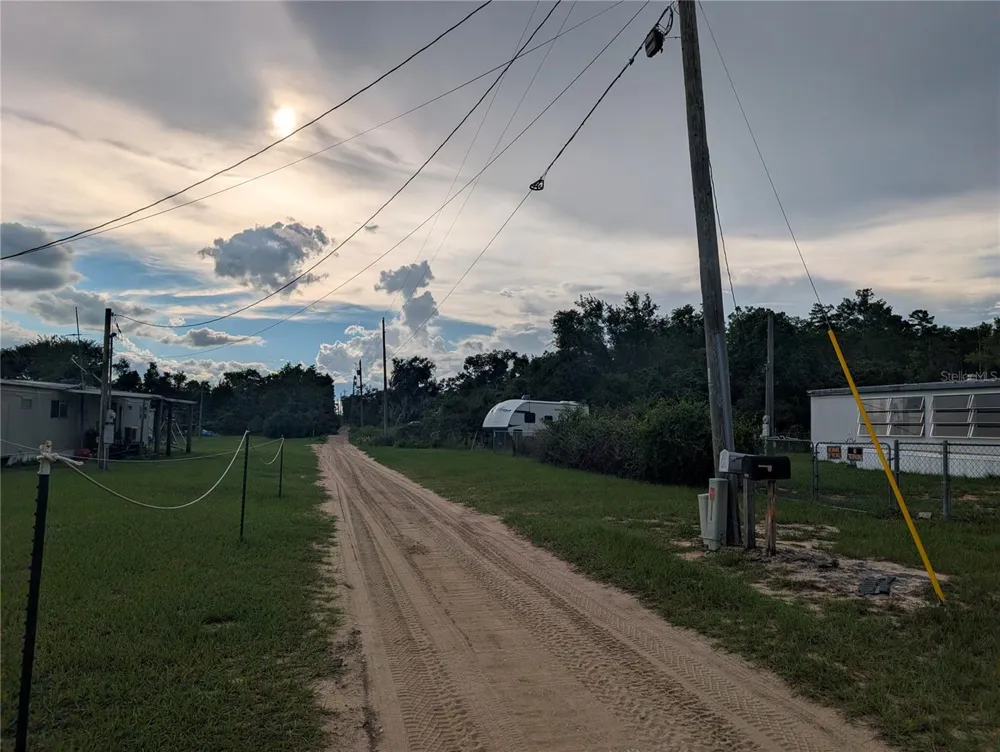 20683 SE 140TH STREET Umatilla, FL 32784