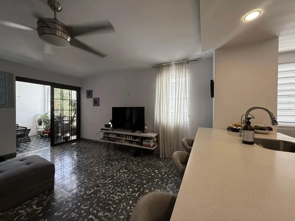 710 AVE FERNANDEZ JUNCOS #6 San Juan, PR 00907