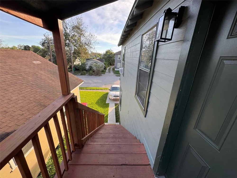 212 East Sterling Baytown, TX 77520