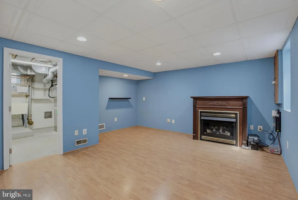 717 MAPLETON ROAD Rockville, MD 20850
