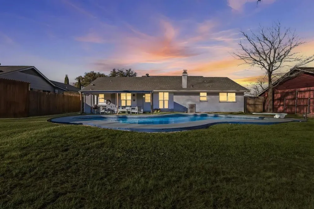 2828 Elk Grove Road Carrollton, TX 75007