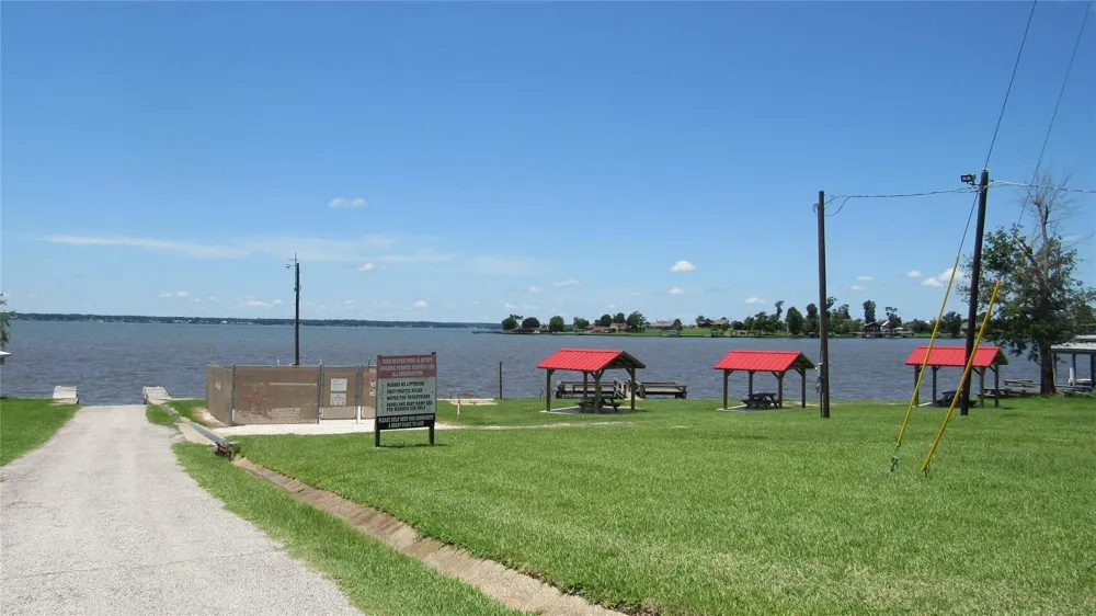 154 Brahman Onalaska, TX 77360