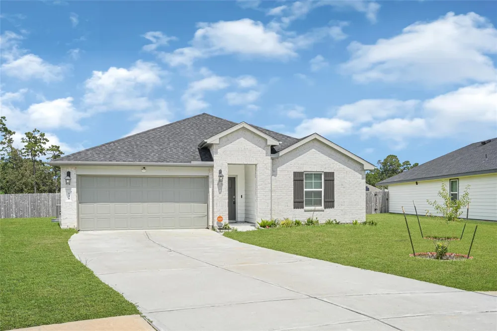 230 Alder Loop Anahuac, TX 77514
