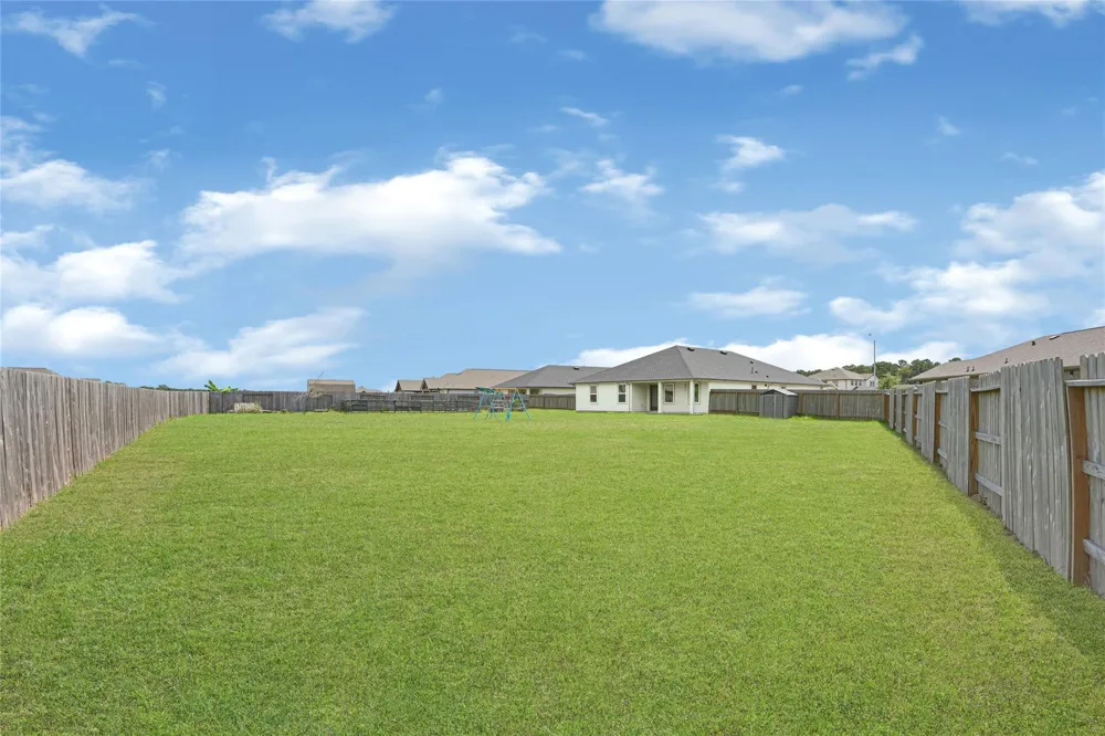 230 Alder Loop Anahuac, TX 77514