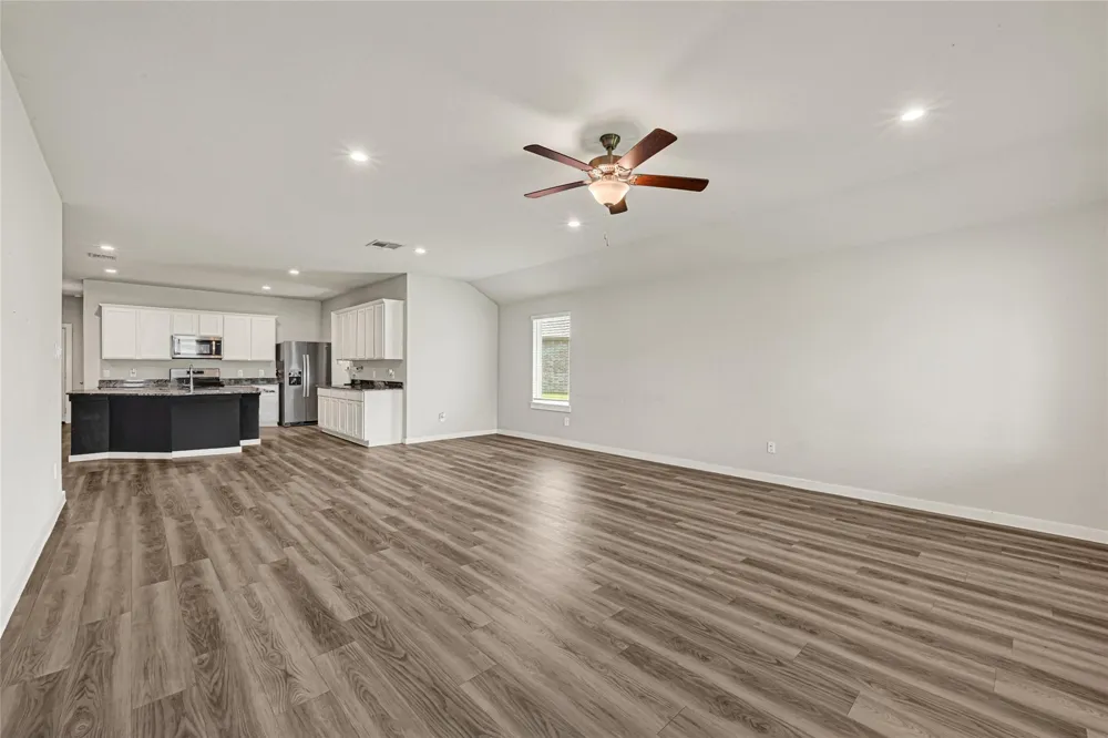 230 Alder Loop Anahuac, TX 77514