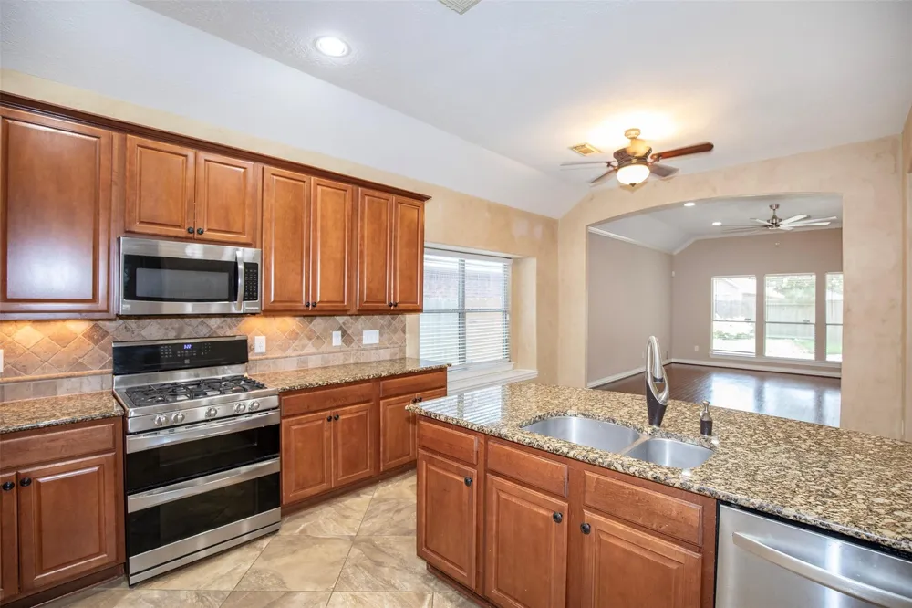 2747 Villa Bella Court League City, TX 77573