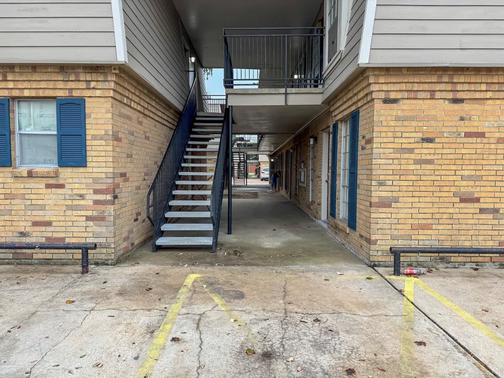 2101 6th Avenue #7 Texas City, TX 77590