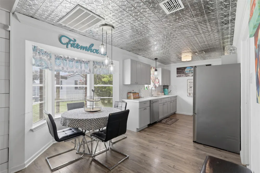 4124 Gallant Fox Drive Pasadena, TX 77503