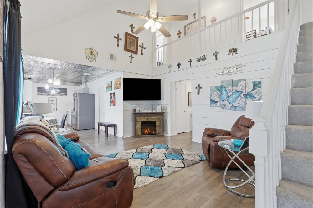 4124 Gallant Fox Drive Pasadena, TX 77503