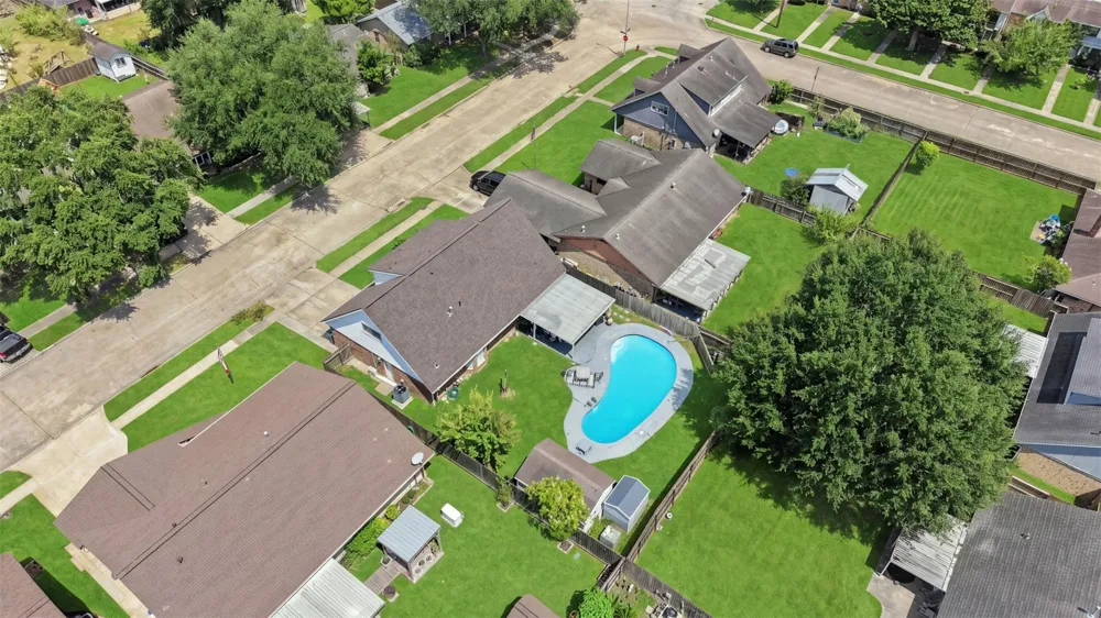 4124 Gallant Fox Drive Pasadena, TX 77503