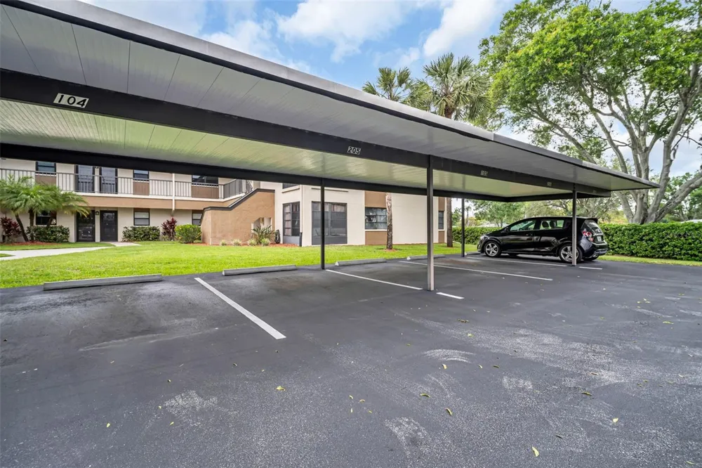 2700 NEBRASKA AVENUE #5-205 Palm Harbor, FL 34684