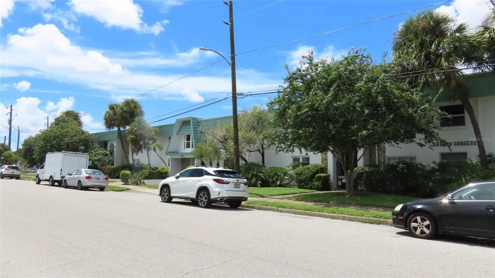 3100 HARTFORD STREET #129 St Petersburg, FL 33713