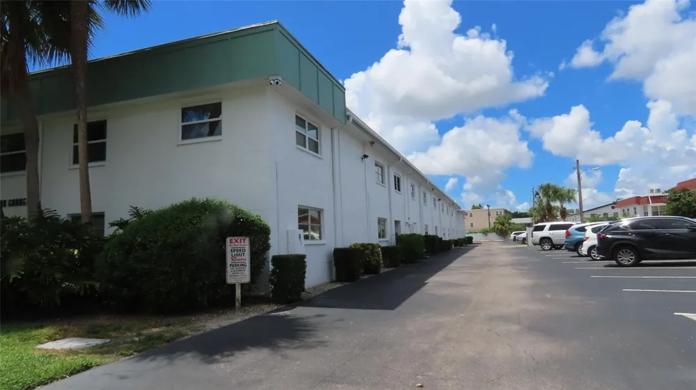3100 HARTFORD STREET #129 St Petersburg, FL 33713