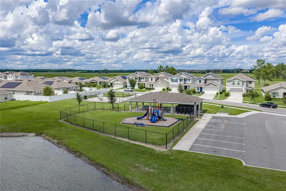 934 JACKSON AVENUE Davenport, FL 33837