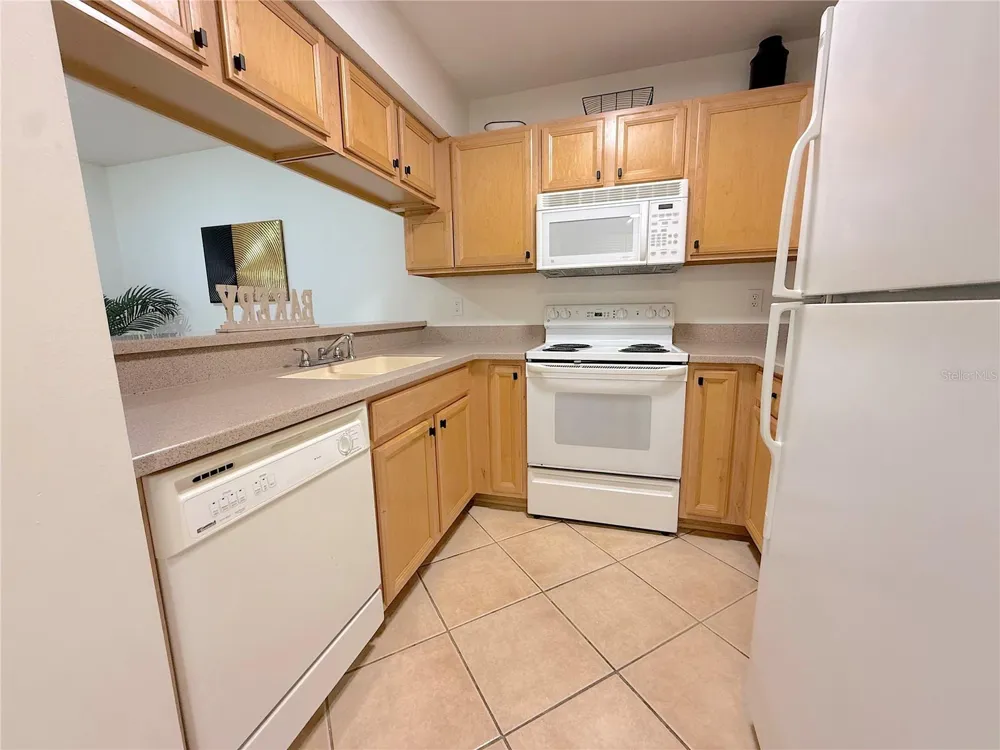 626 BIRD BAY DRIVE S #110 Venice, FL 34285