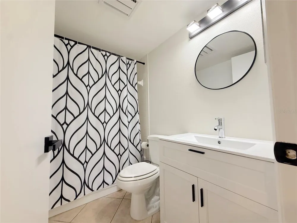 626 BIRD BAY DRIVE S #110 Venice, FL 34285