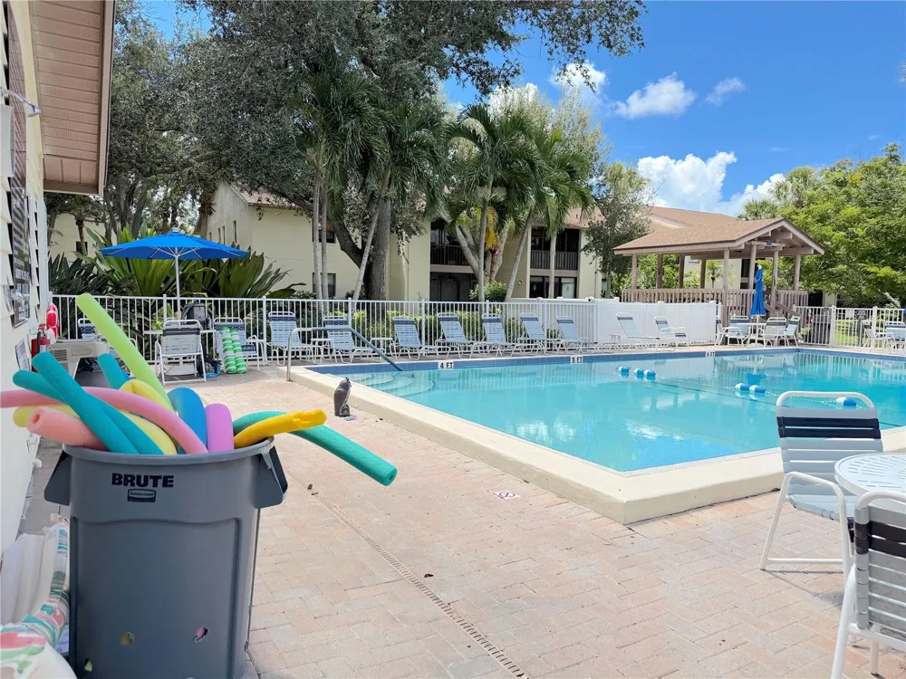 626 BIRD BAY DRIVE S #110 Venice, FL 34285
