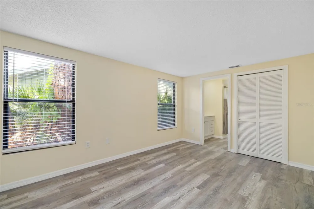 2004 WOOD HOLLOW PLACE Sarasota, FL 34235