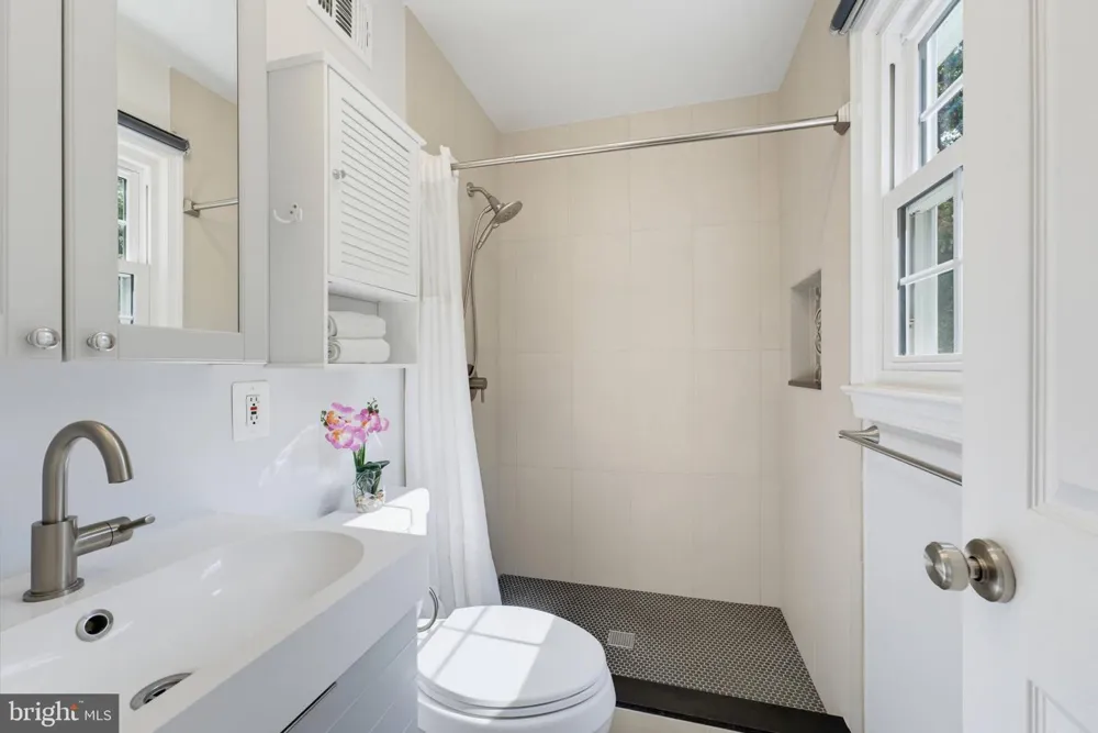 8109 OVERTON COURT Springfield, VA 22153