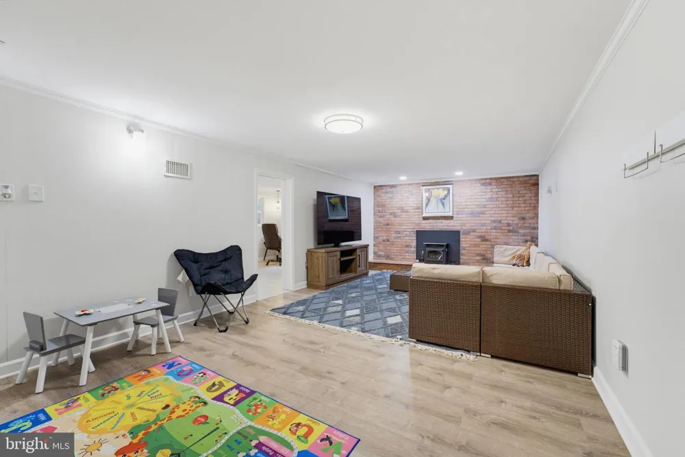 8109 OVERTON COURT Springfield, VA 22153