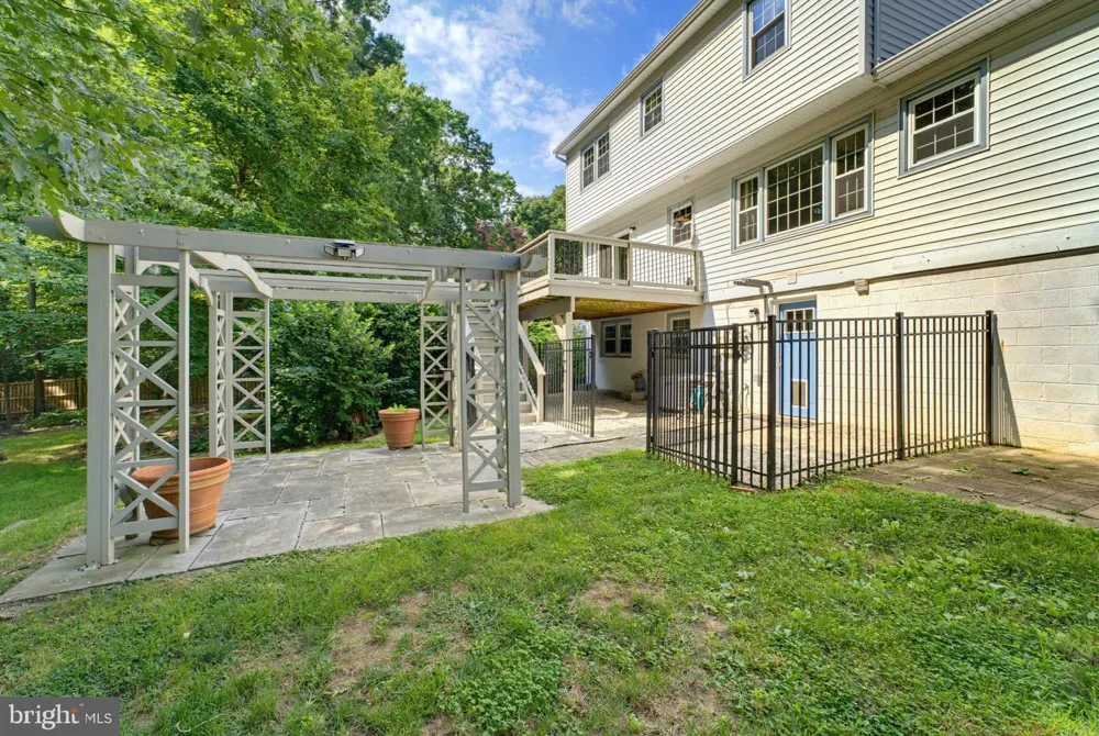 8109 OVERTON COURT Springfield, VA 22153