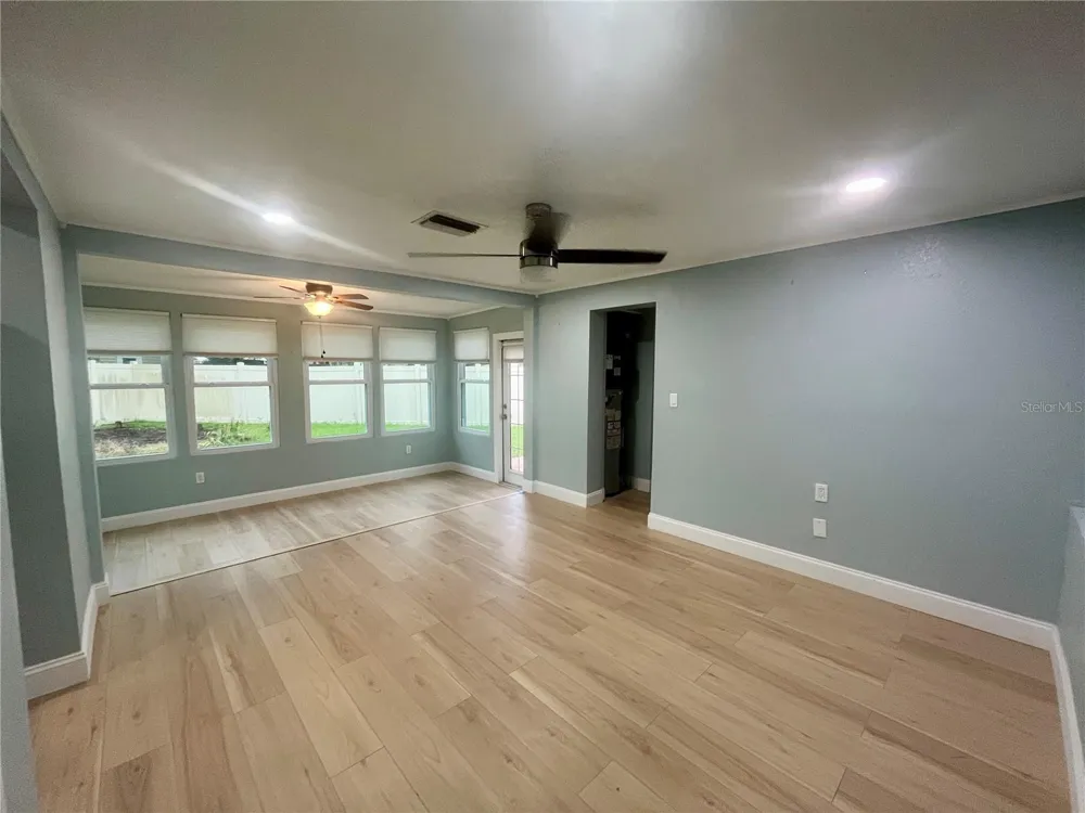 8330 WAVERLY ROAD St Petersburg, FL 33702