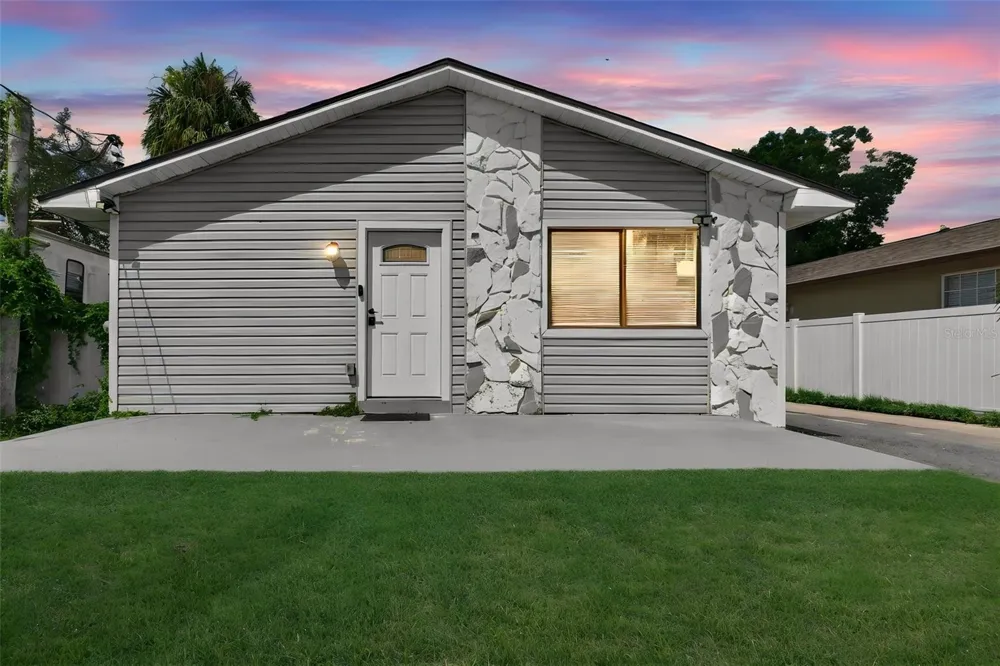 8114 EDISON AVENUE Tampa, FL 33604