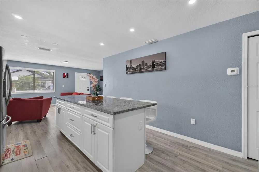 8114 EDISON AVENUE Tampa, FL 33604