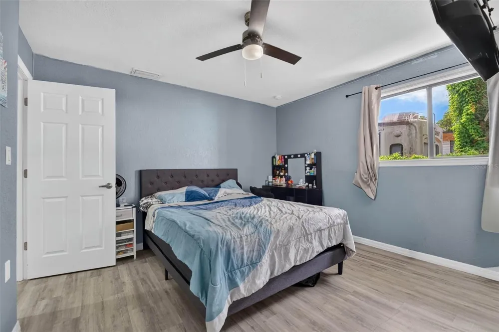 8114 EDISON AVENUE Tampa, FL 33604