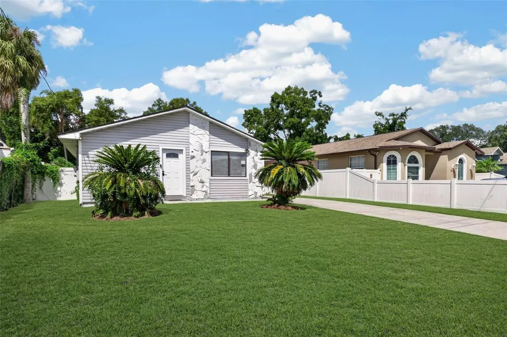 8114 EDISON AVENUE Tampa, FL 33604