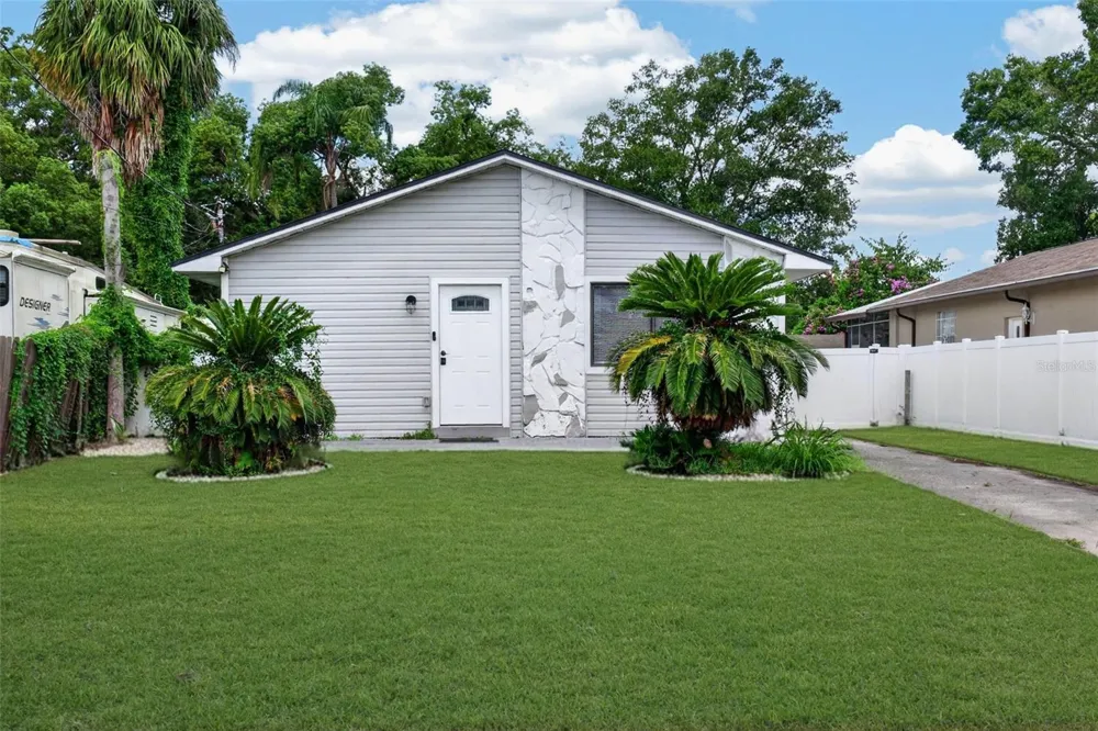 8114 EDISON AVENUE Tampa, FL 33604