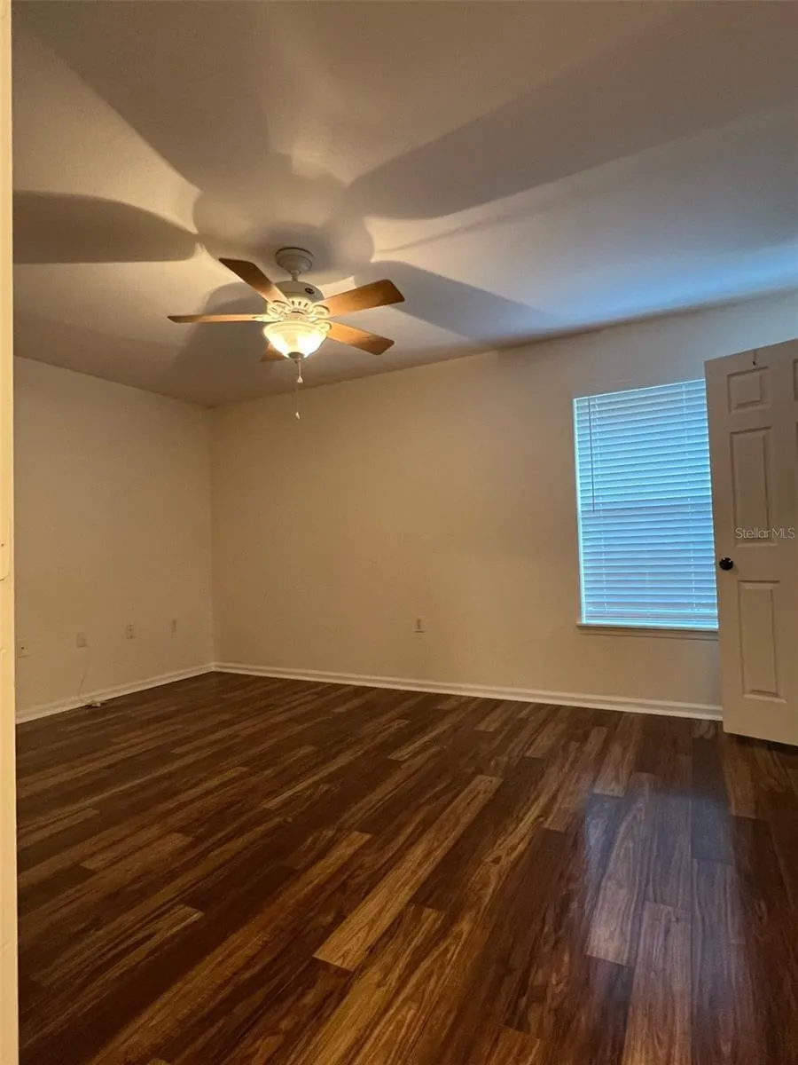 16311 PARKSTONE PALMS COURT Tampa, FL 33647