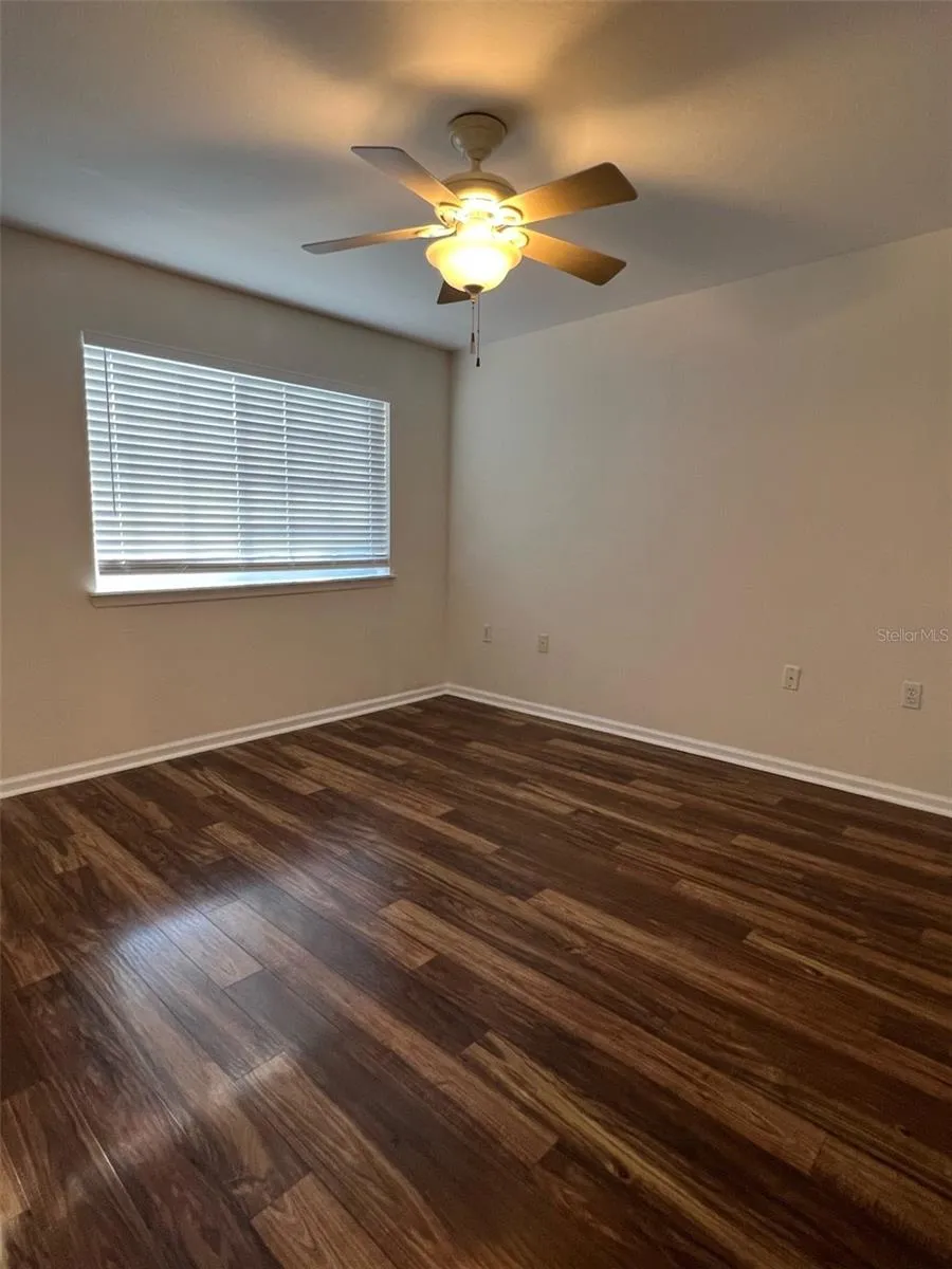 16311 PARKSTONE PALMS COURT Tampa, FL 33647