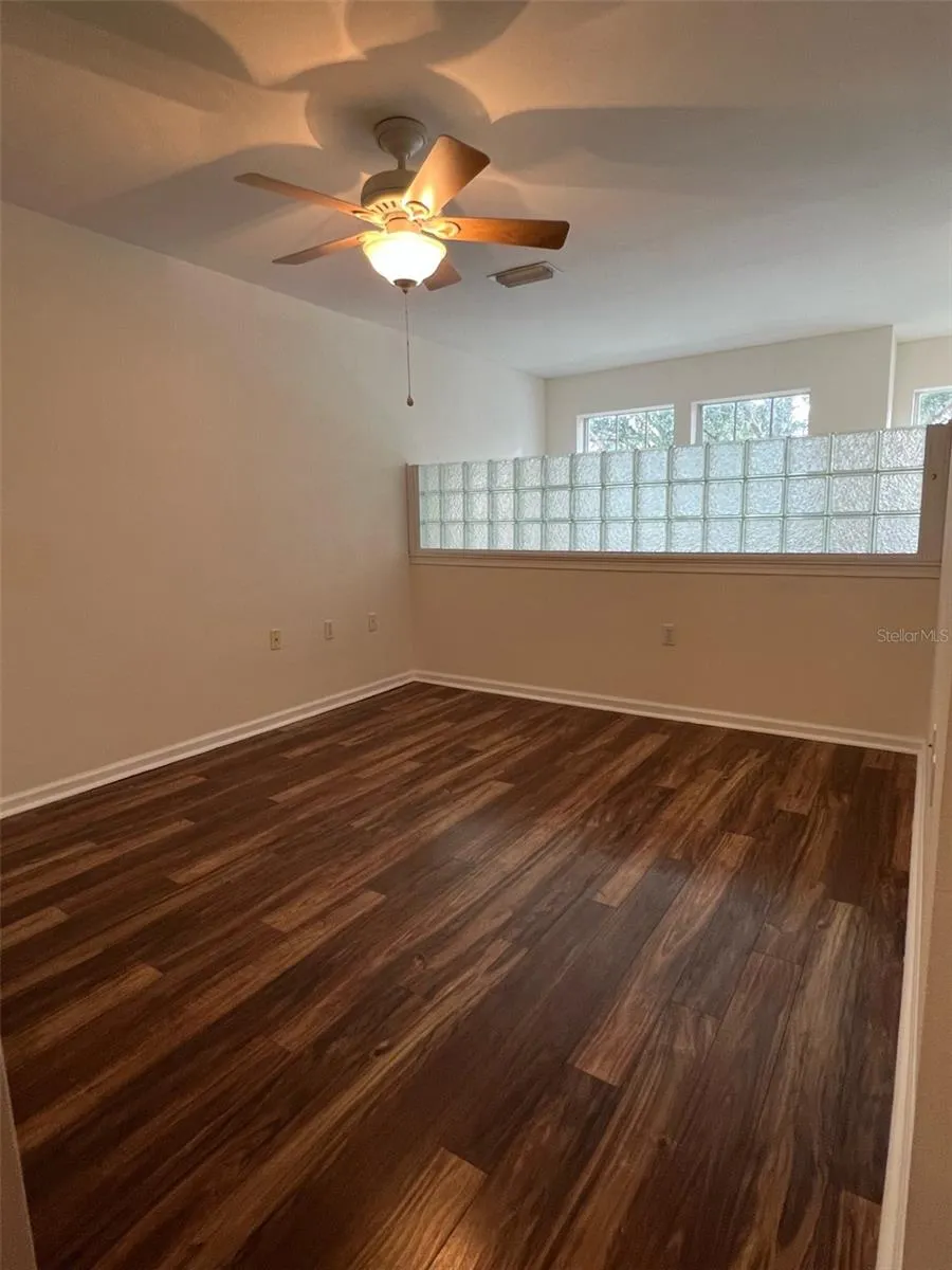16311 PARKSTONE PALMS COURT Tampa, FL 33647